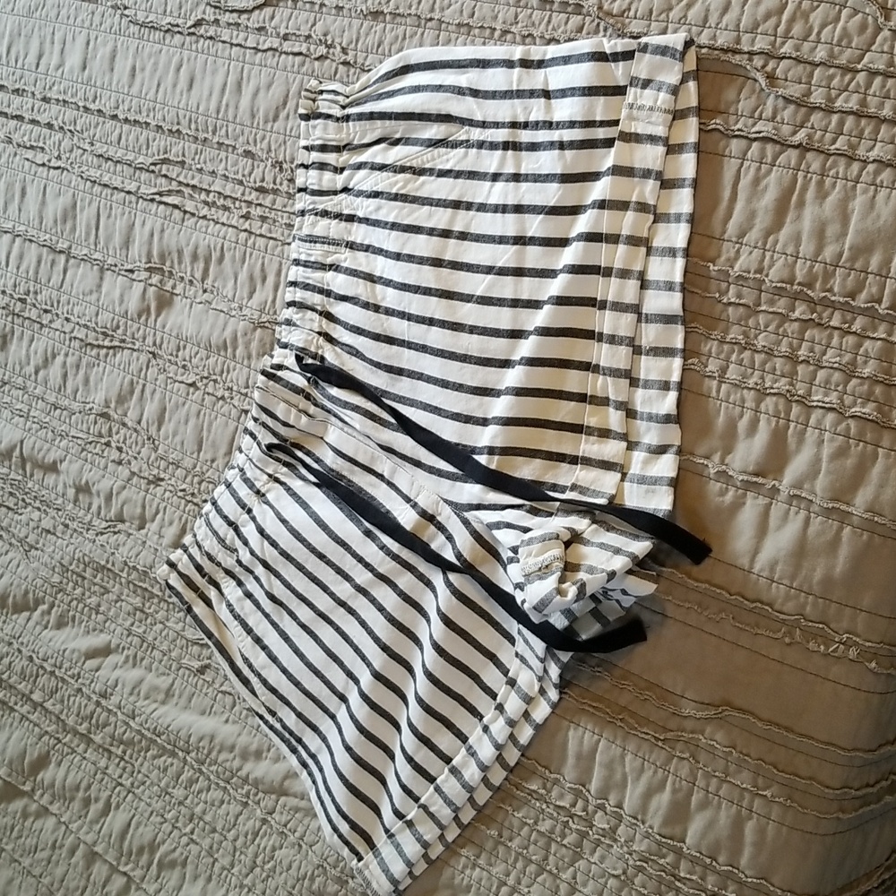 Lou & Grey shorts
